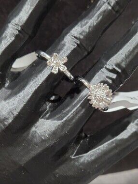 🚨5/$25 Zoetik Silver Tone Flower Ring - Daisy Or Four- Petal Design Water Proof